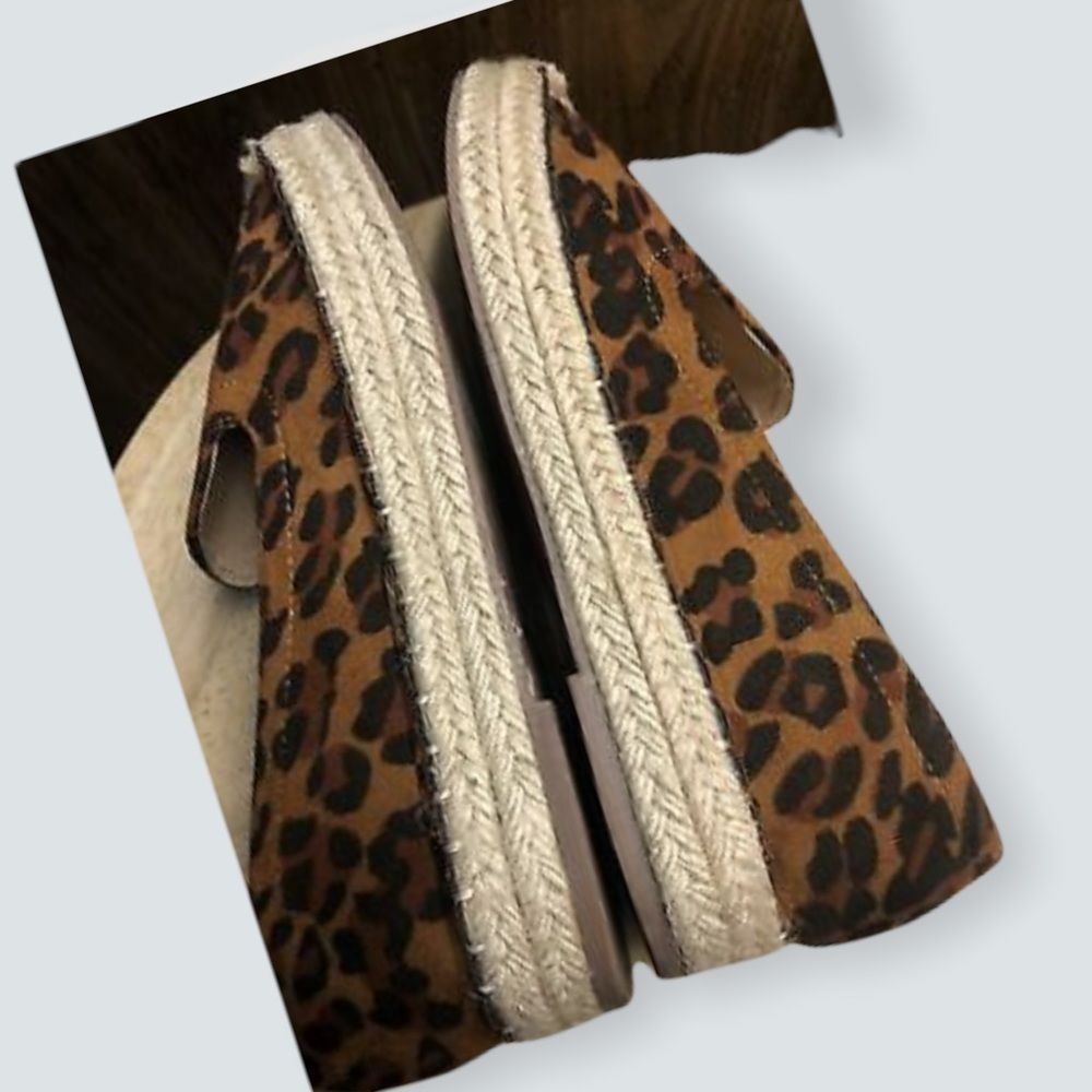 New in box Chase & Chloe Leopard Espadrille slip on, NIB - Picture 4 of 8